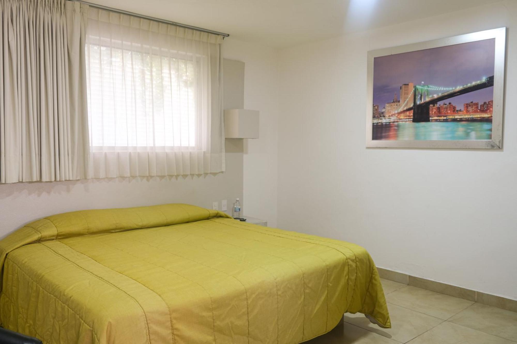 Hotel St. George Celaya  Exterior photo