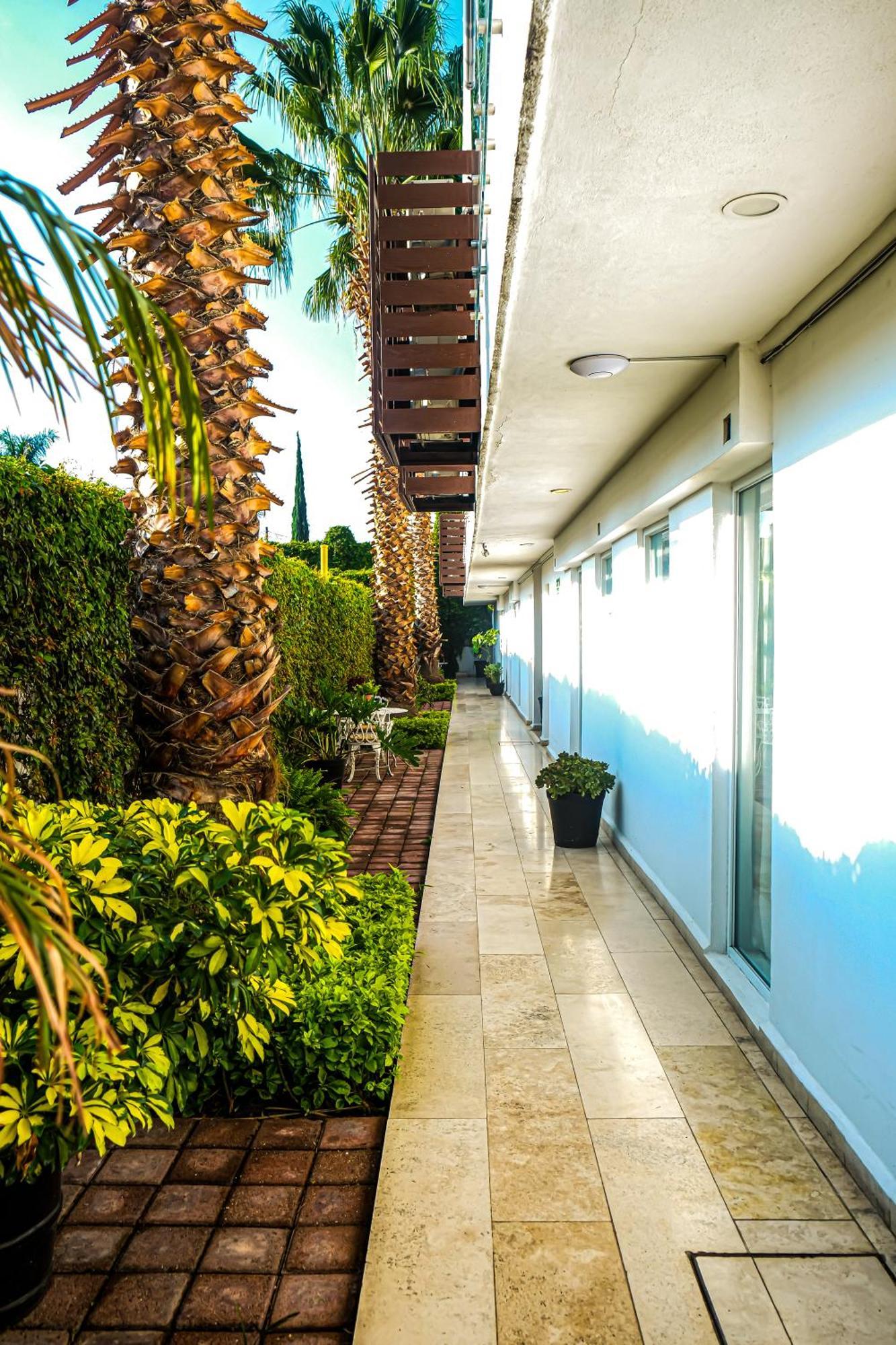 Hotel St. George Celaya  Exterior photo