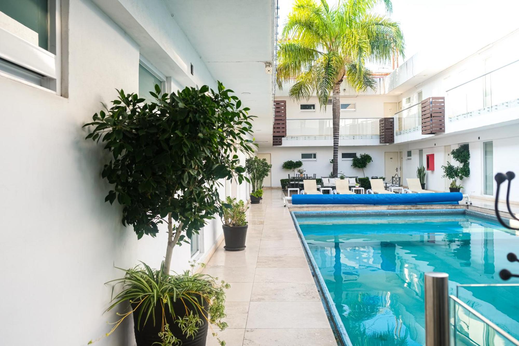 Hotel St. George Celaya  Exterior photo