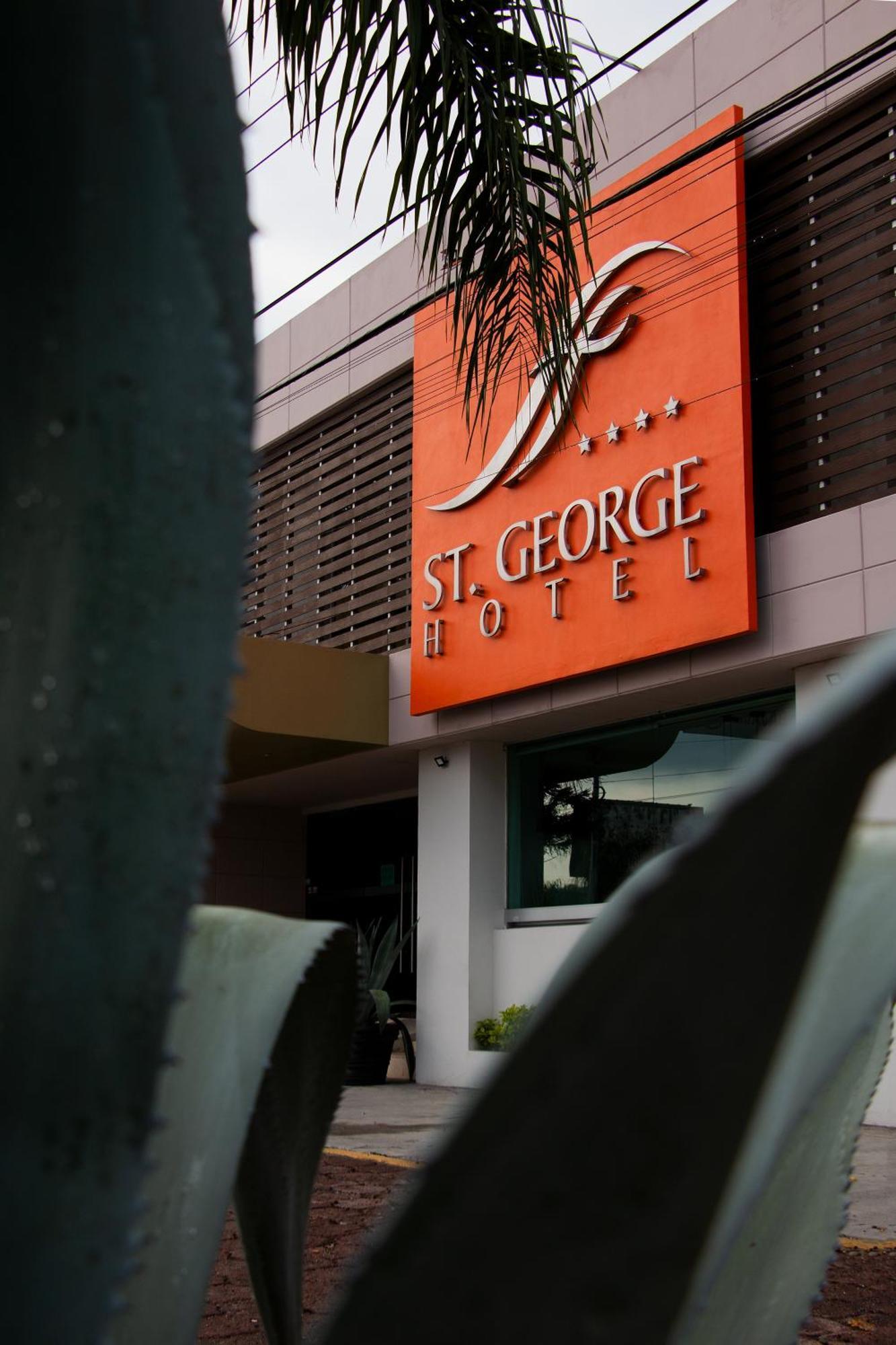 Hotel St. George Celaya  Exterior photo