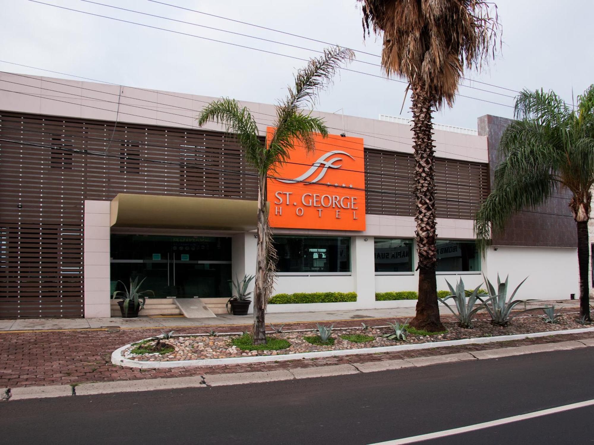 Hotel St. George Celaya  Exterior photo