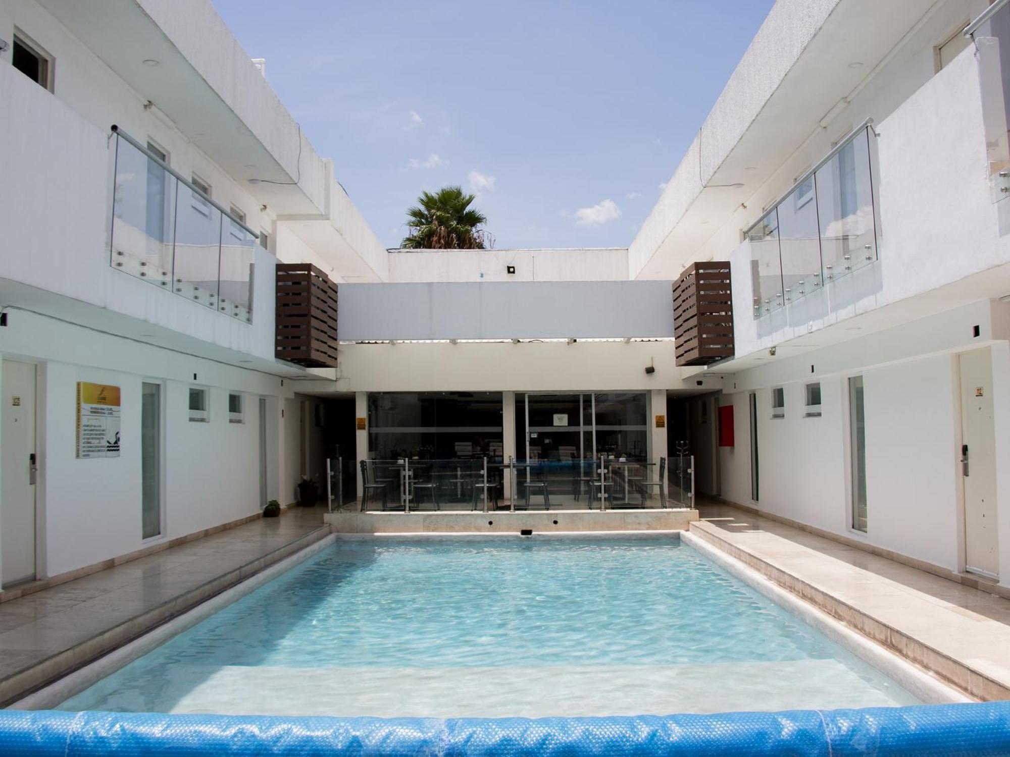 Hotel St. George Celaya  Exterior photo