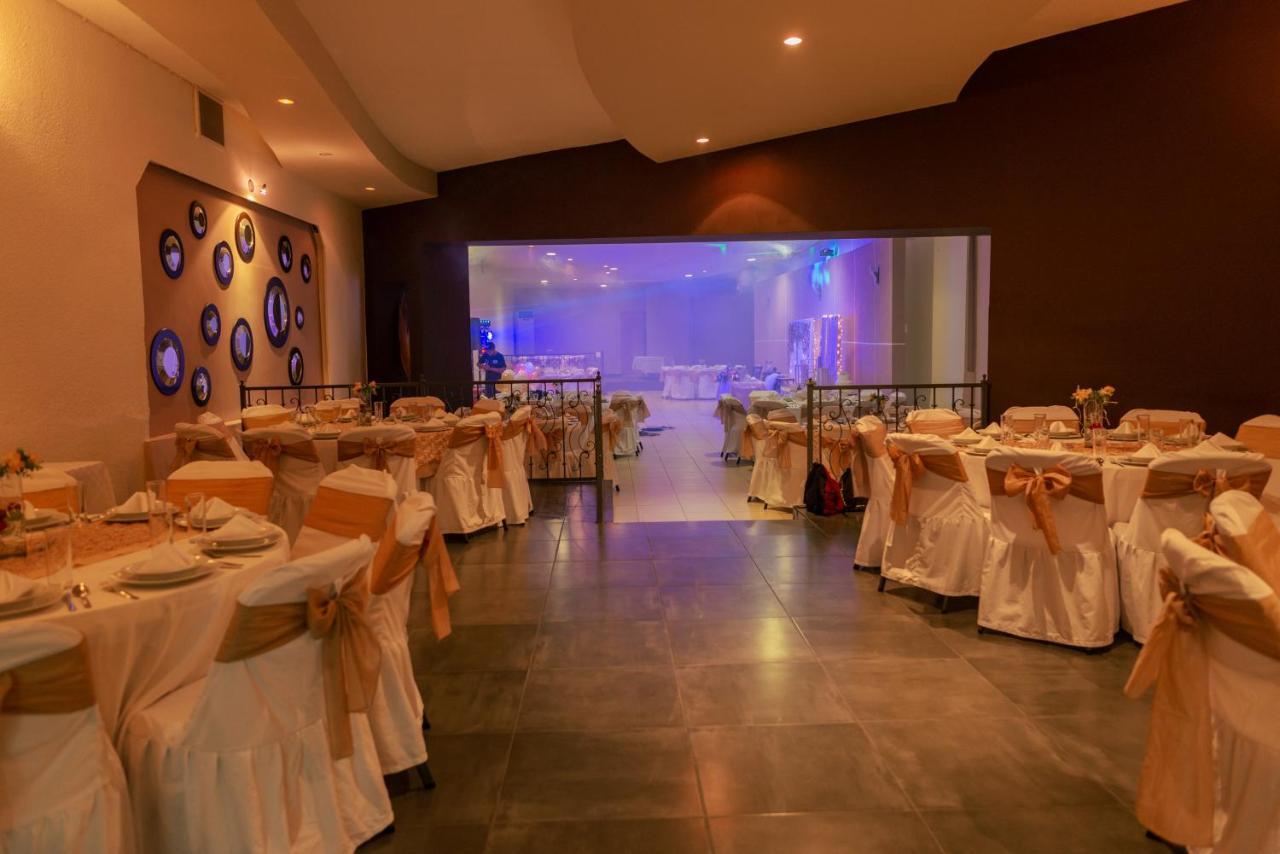 Hotel St. George Celaya  Exterior photo